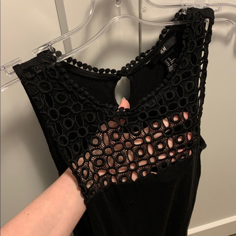 H&M | Sleeveless Embroidered Lace Front & Collar Top Size XS